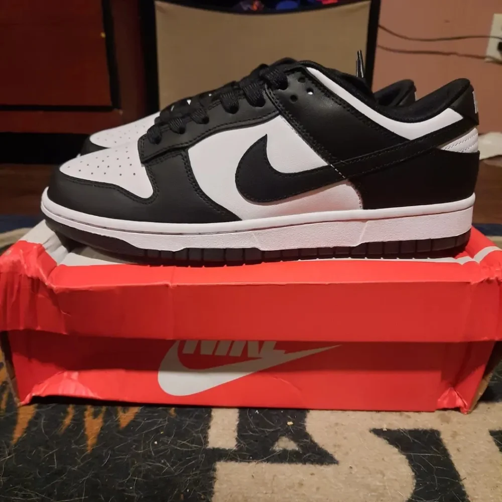 Panda Dunks - Picture 2 of 4
